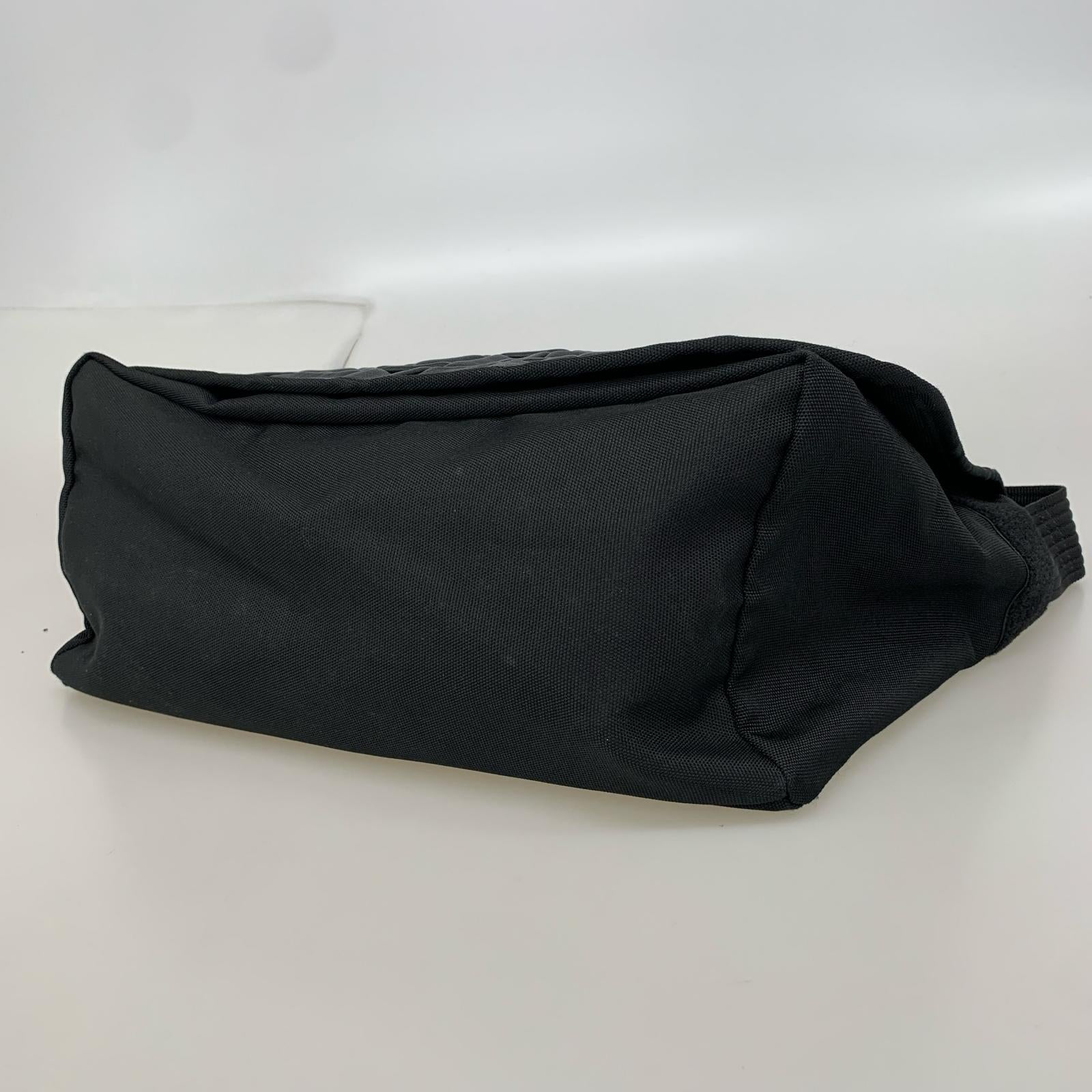 ショルダーバッグ CARRYNEST メッセンジャーバッグ 黒 ブラック