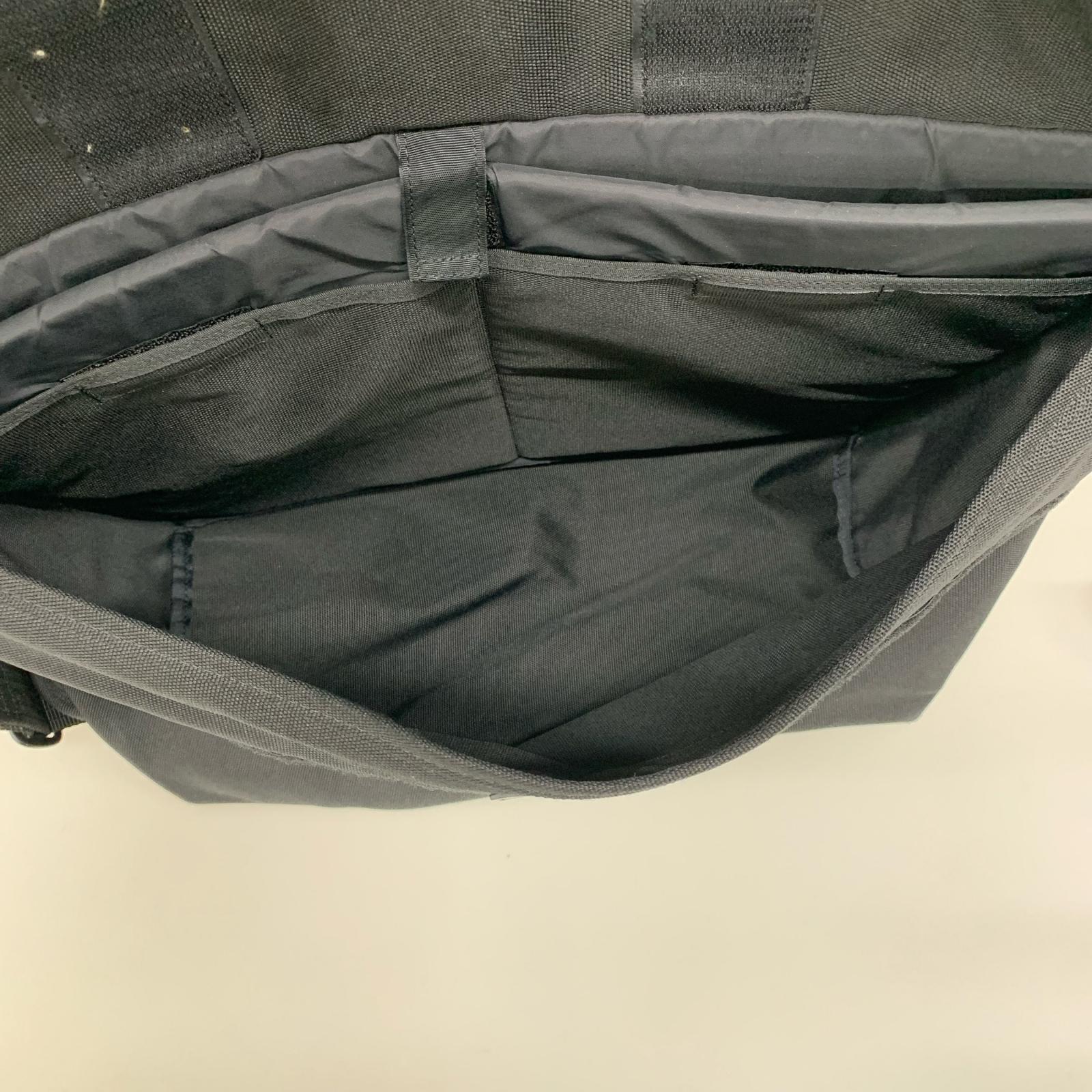 ショルダーバッグ CARRYNEST メッセンジャーバッグ 黒 ブラック