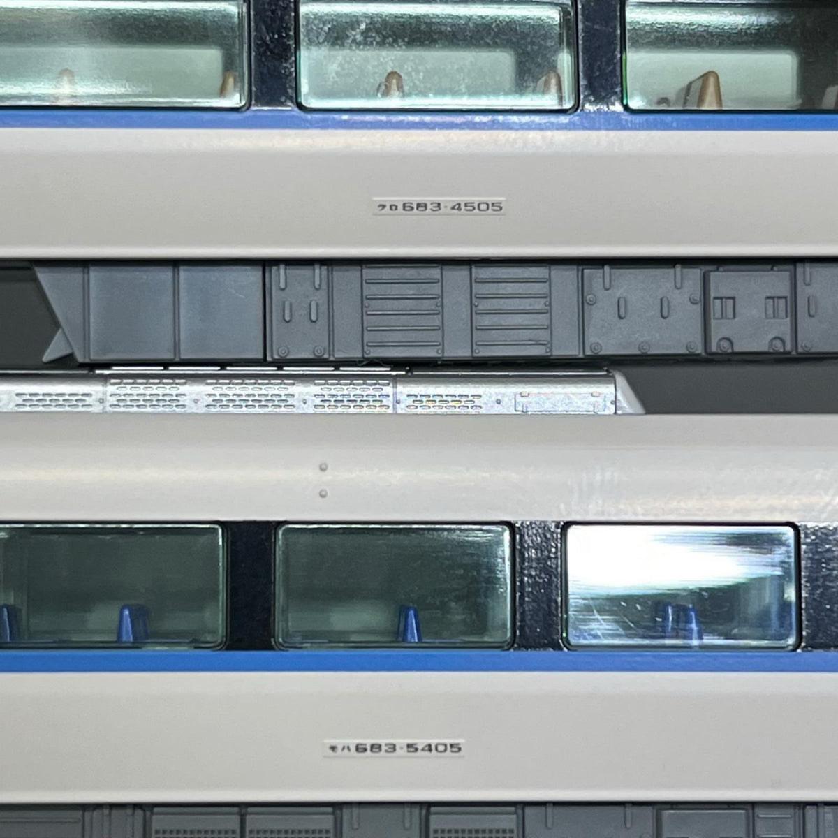 KATO 683系4000番台 サンダーバード(リニューアル車) 基本4両 KATO 10-2142 683系4000番台「サンダーバード」(リニューアル車) 基本セット4両 KATO/カトー/株式会社関水金属 鉄道模型車両