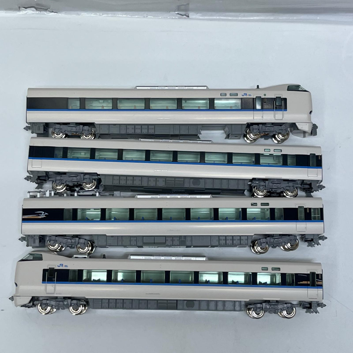 KATO 683系4000番台 サンダーバード(リニューアル車) 基本4両 KATO 10-2142 683系4000番台「サンダーバード」(リニューアル車) 基本セット4両 KATO/カトー/株式会社関水金属 鉄道模型車両