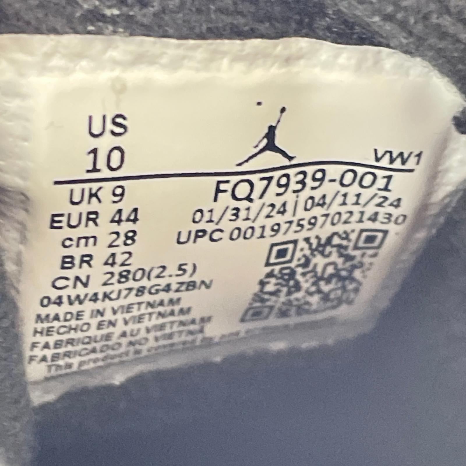 スニーカー NIKE Air Jordan 4 RM 黒 (28) FQ7939-001 28cm (US10 UK9 1/2 EU46) ブラック