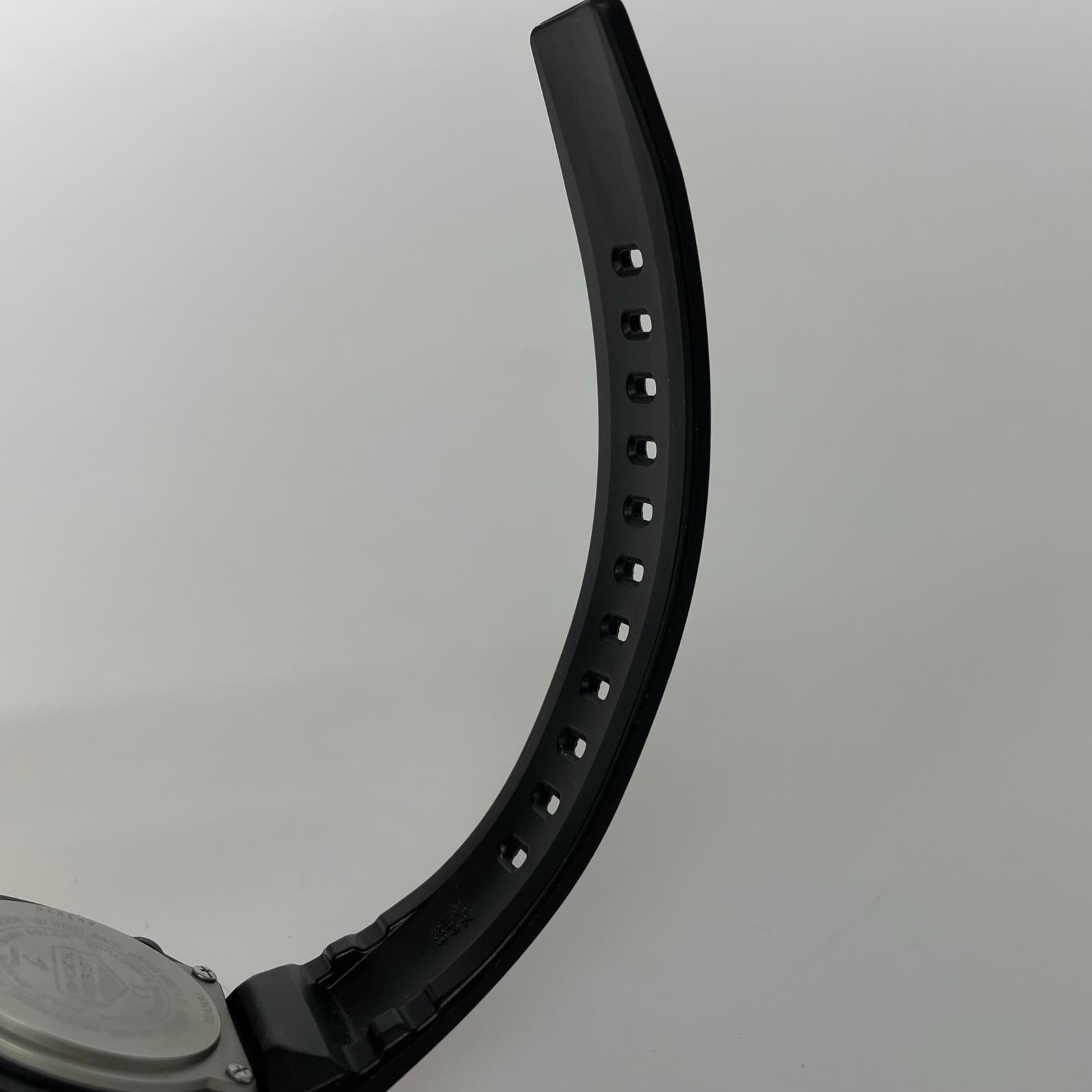 腕時計 GST-W300 ブラック
