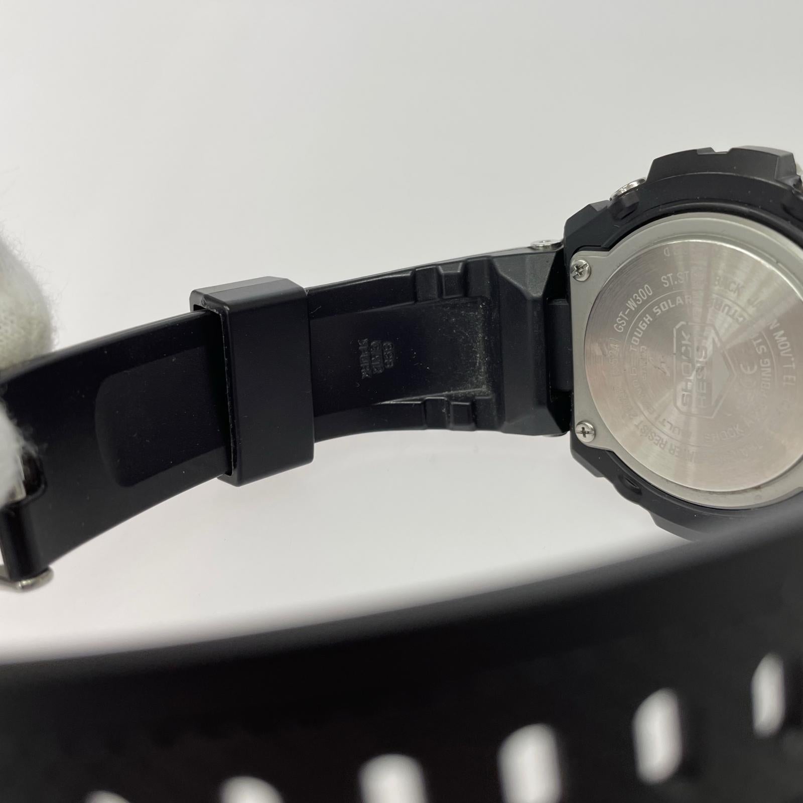 腕時計 GST-W300 ブラック