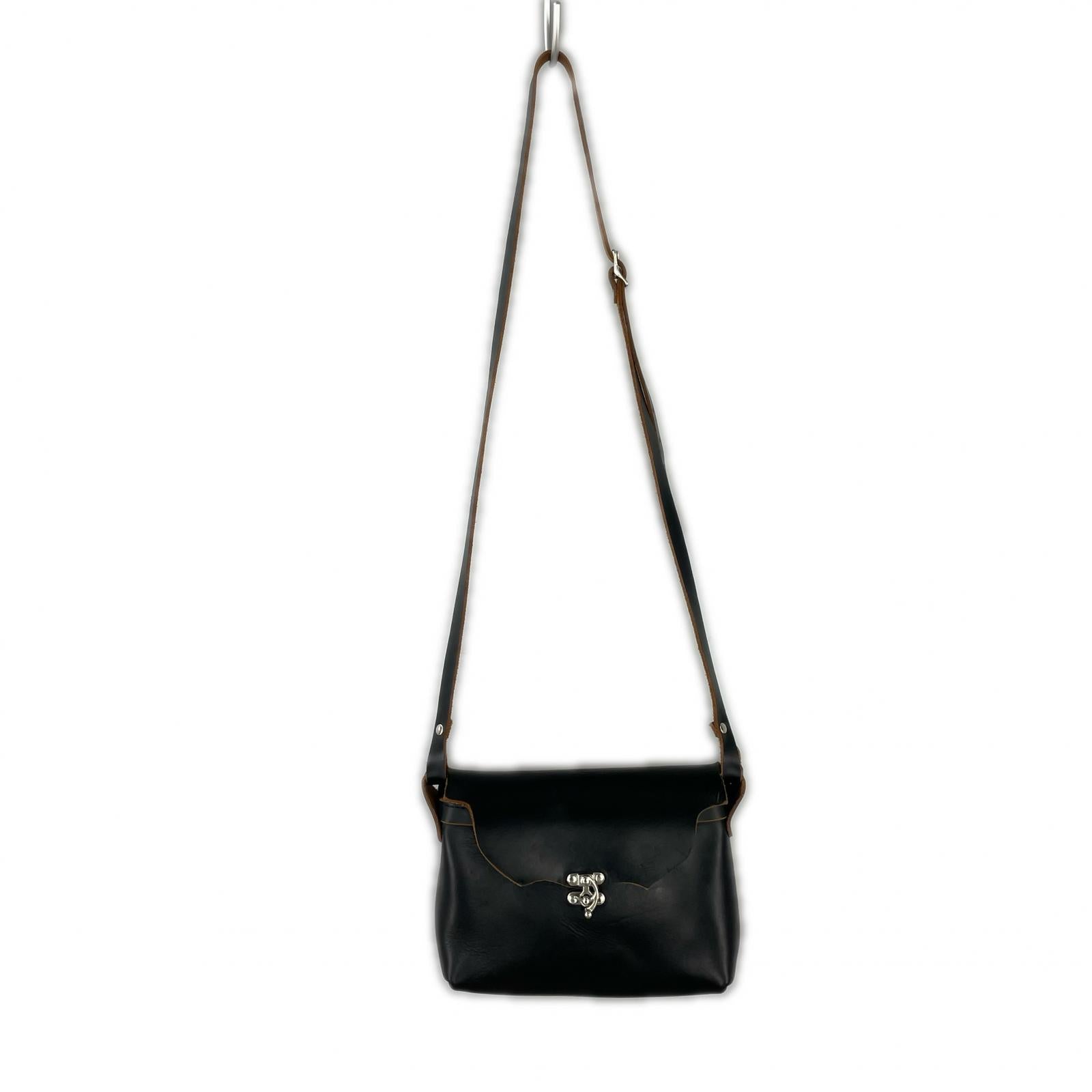 ショルダーバッグ FERNAND LEATHER ブラック ブラック