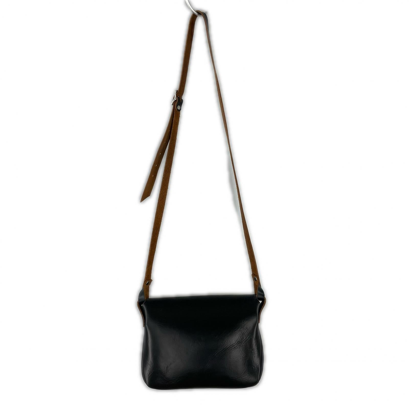 ショルダーバッグ FERNAND LEATHER ブラック ブラック