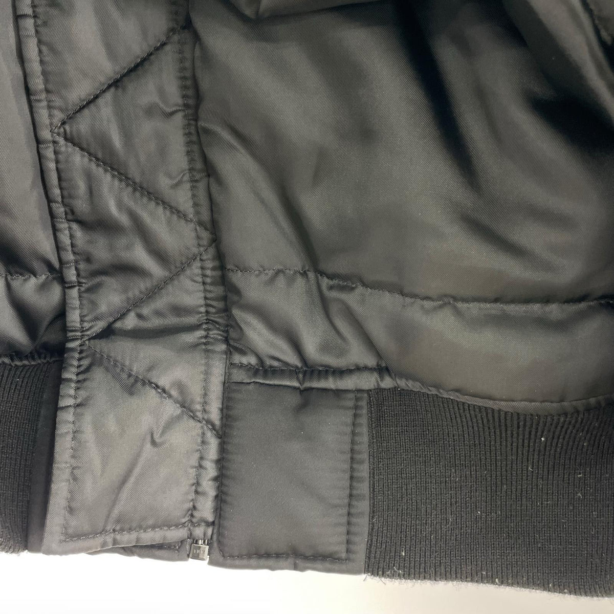ブルゾン Faust ナイロンツイル 中綿 MA-1 SIZE 4 BLK 4 ブラック