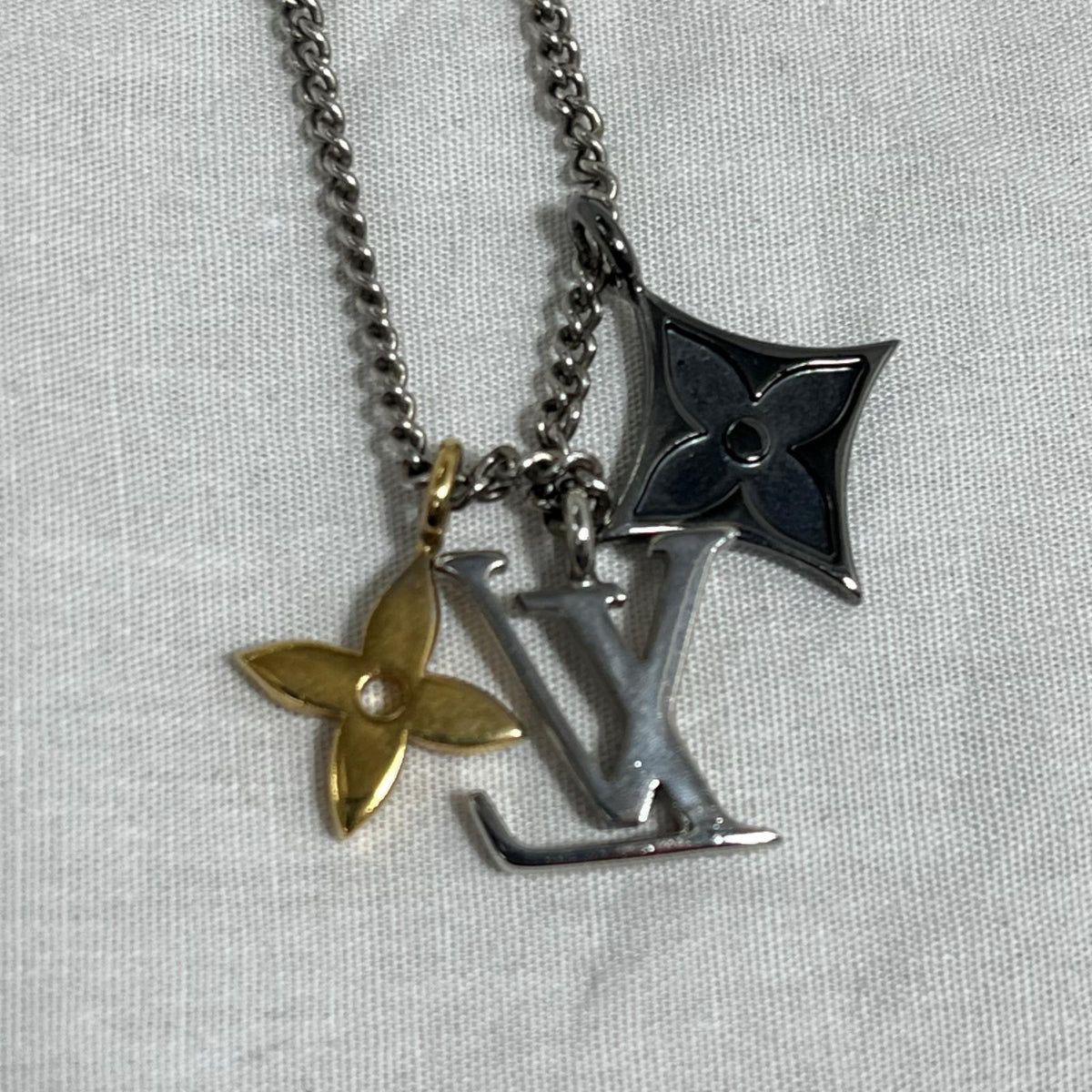 LV ペンダント・LV インスティンクト M00521