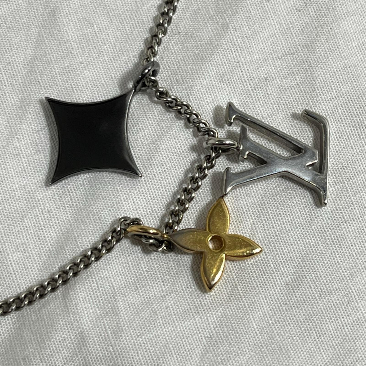LV ペンダント・LV インスティンクト M00521