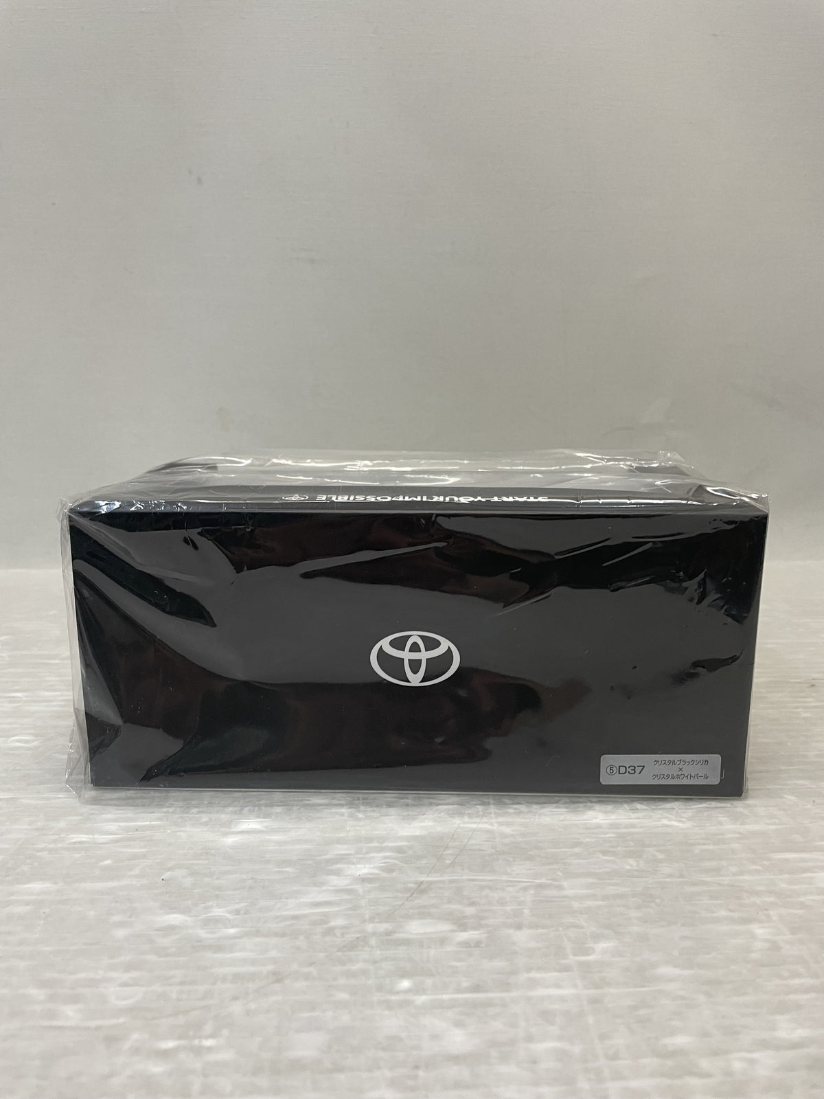 1/30 bz4x touring ブラックxホワイトパール カラーサンプル