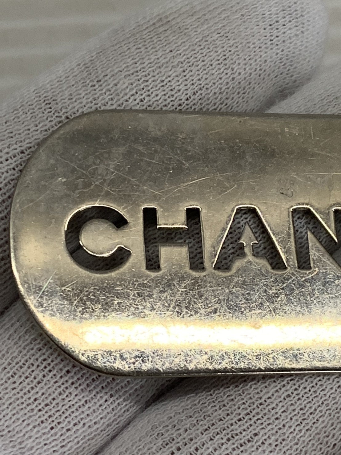 CHANEL ロゴプレートチャーム
