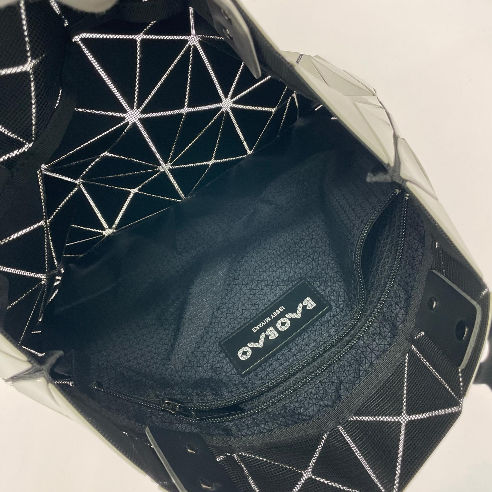 トートバッグ BAOBAO ISSEY MIYAKE トートバッグ ホワイト