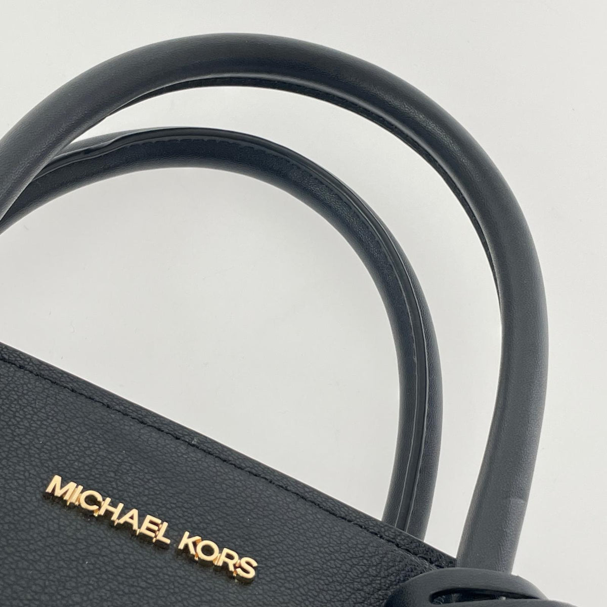 ショルダーバッグ WING TOP ZIP TOTE ブラック