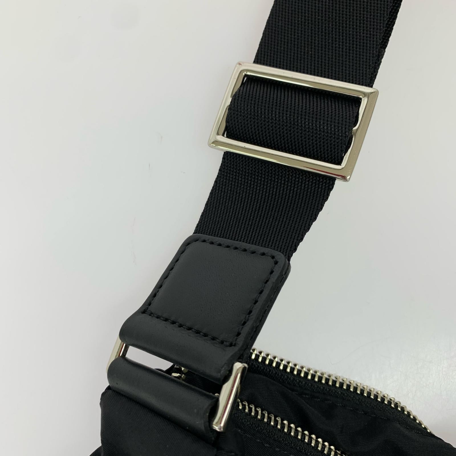 ショルダーバッグ 黒 ナイロン ブラック
