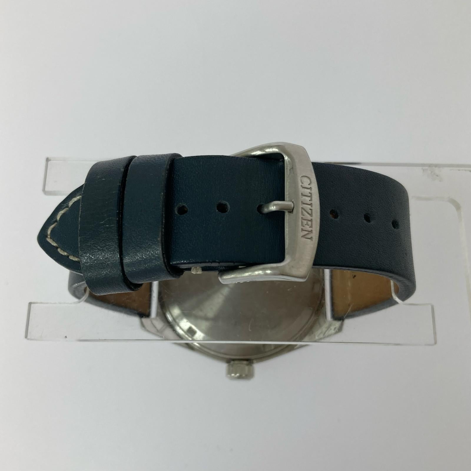 腕時計 Eco-Drive J810-R010913 ネイビー