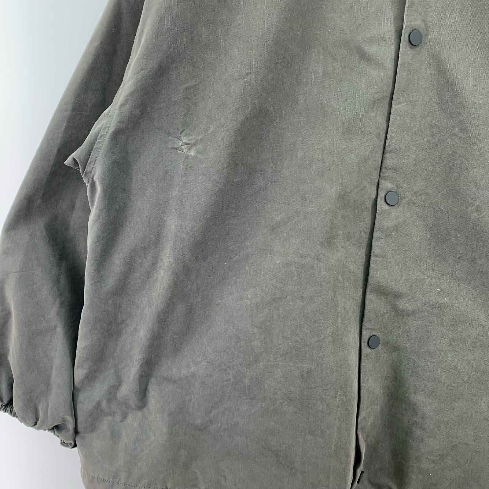 ジャケット ESSENTIALS FEAR OF GOD ナイロンコーチジャケット グレー (XL) グレー