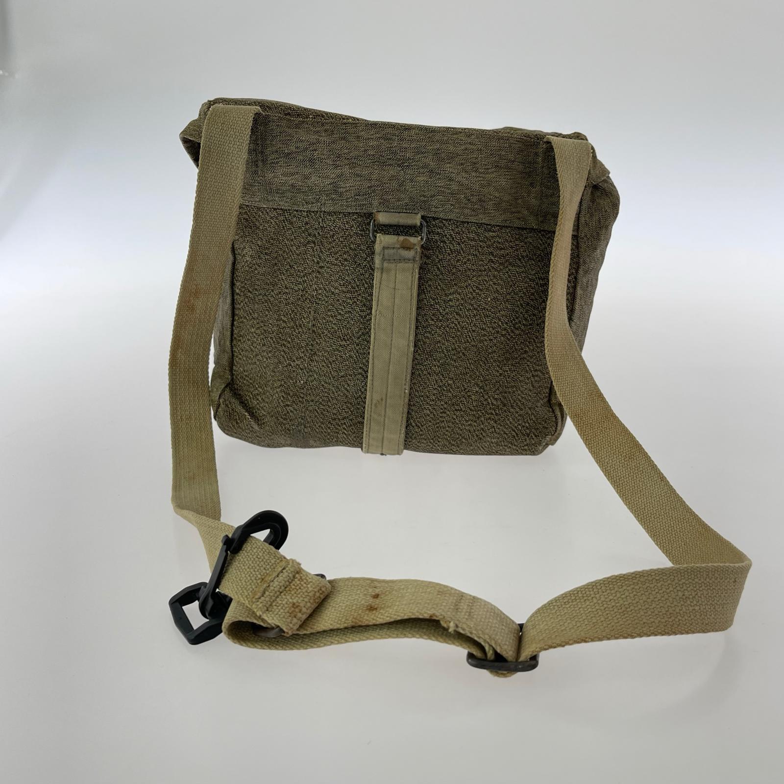 ショルダーバッグ スイス軍 ミリタリー 1049751 ブラウン