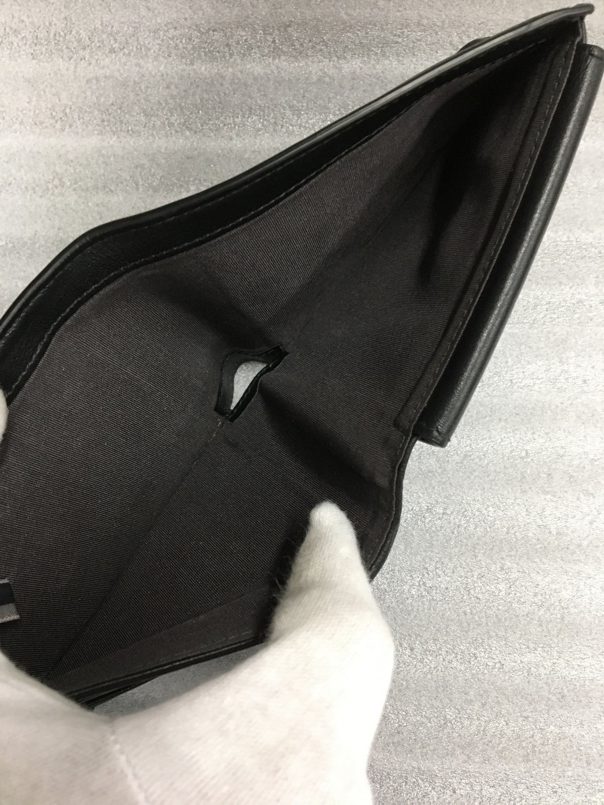 LUCA スタースタッズ 二つ折り財布 BLK