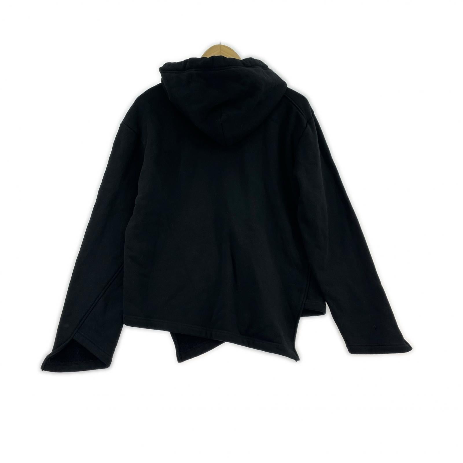 パーカー CDG 胸ロゴプリント ねじれ ジップパーカー 黒 M M ブラック