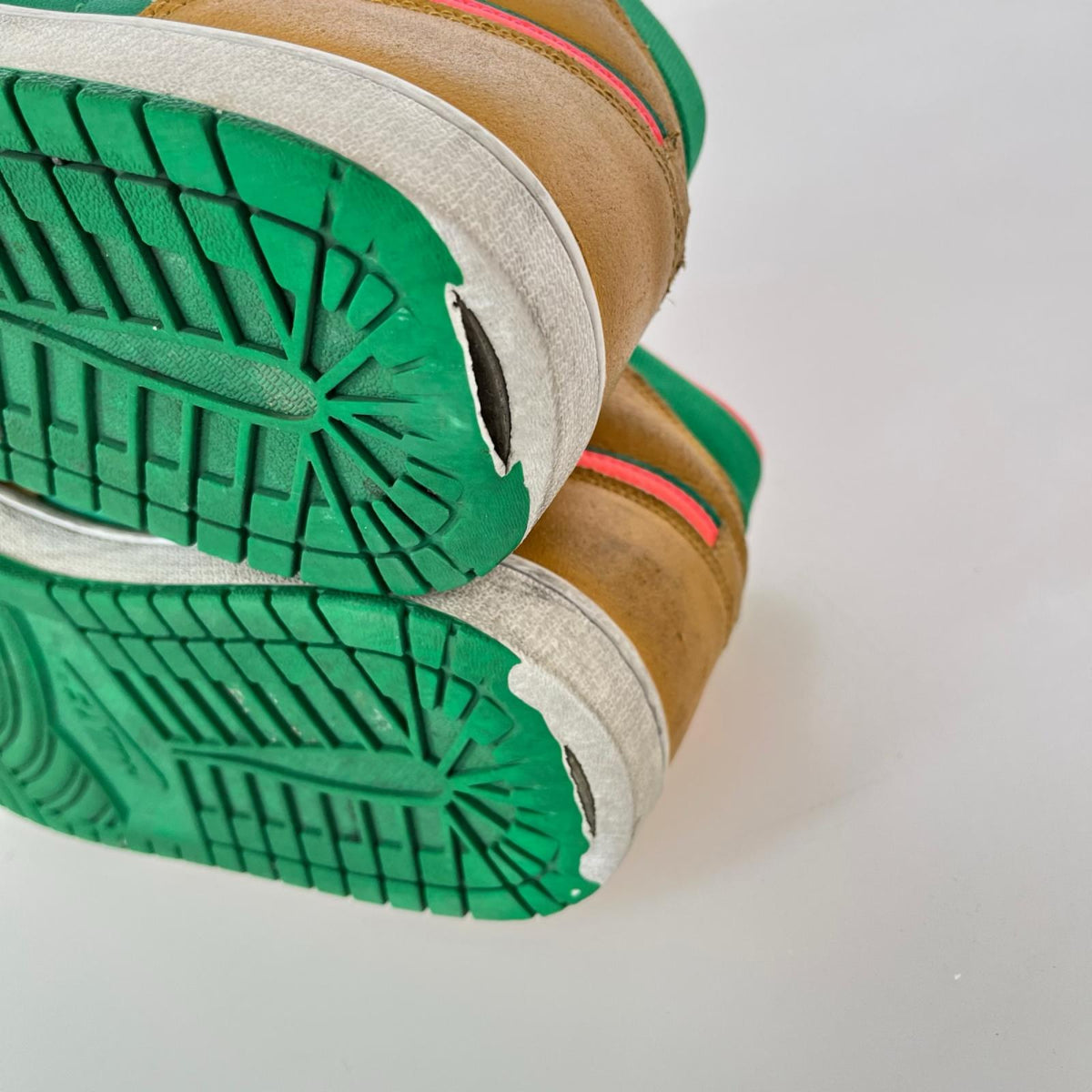 スニーカー Air Jordan 1 Mid Wheat and Water Melon 28cm (US10 UK9 1/2 EU46)