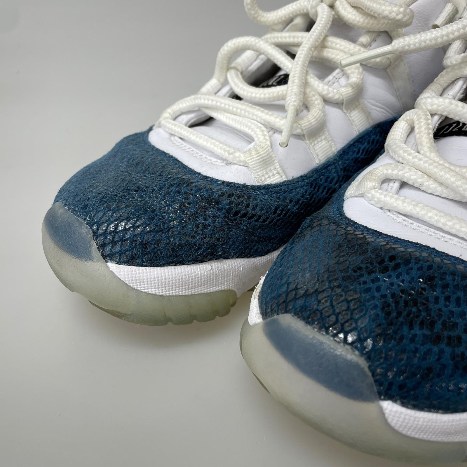 スニーカー LeBron 19 "WeAreFamily"
