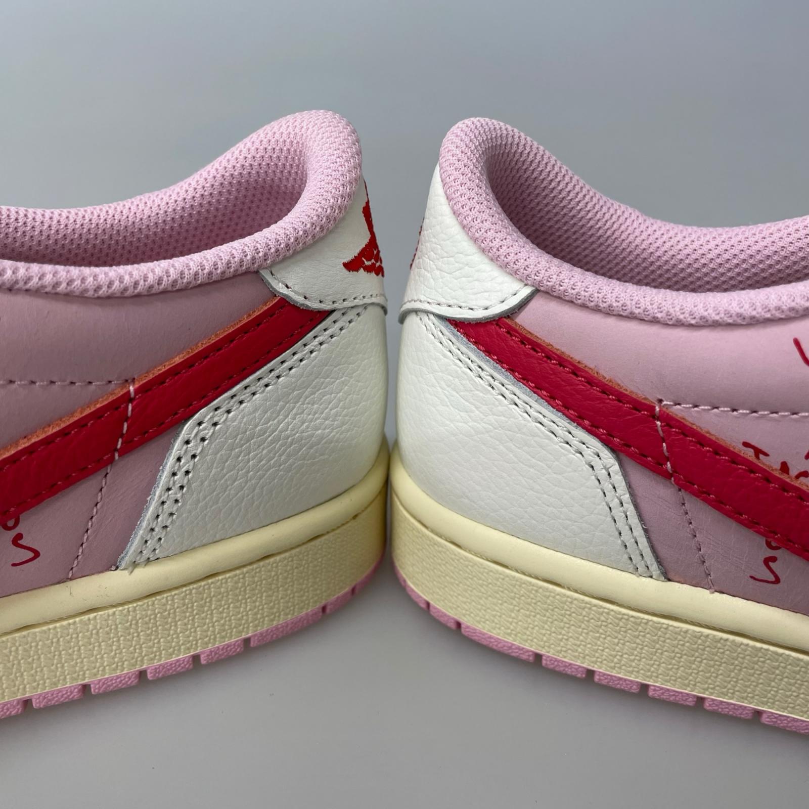スニーカー AIR JORDAN 1 LOW TRAVIS SCOTT 26.0cm 26cm (US8 UK7 1/2 EU42) ピンク