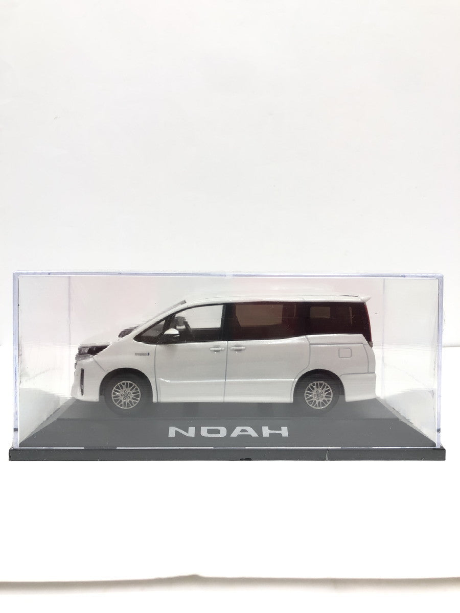 1/30 NOAH ホワイトパール ミニカーその他