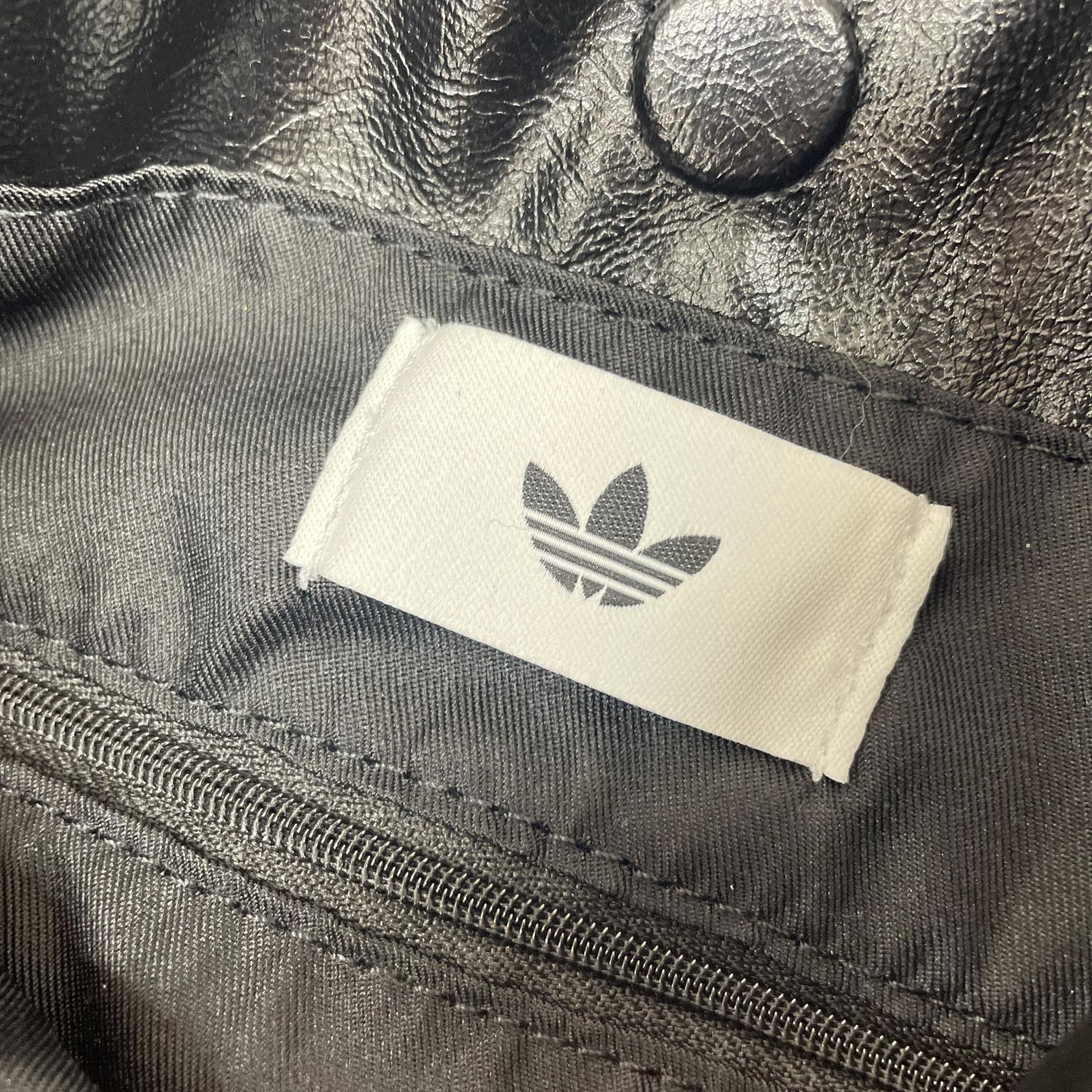 ショルダーバッグ adidas ストリートショルダーバッグ ブラック