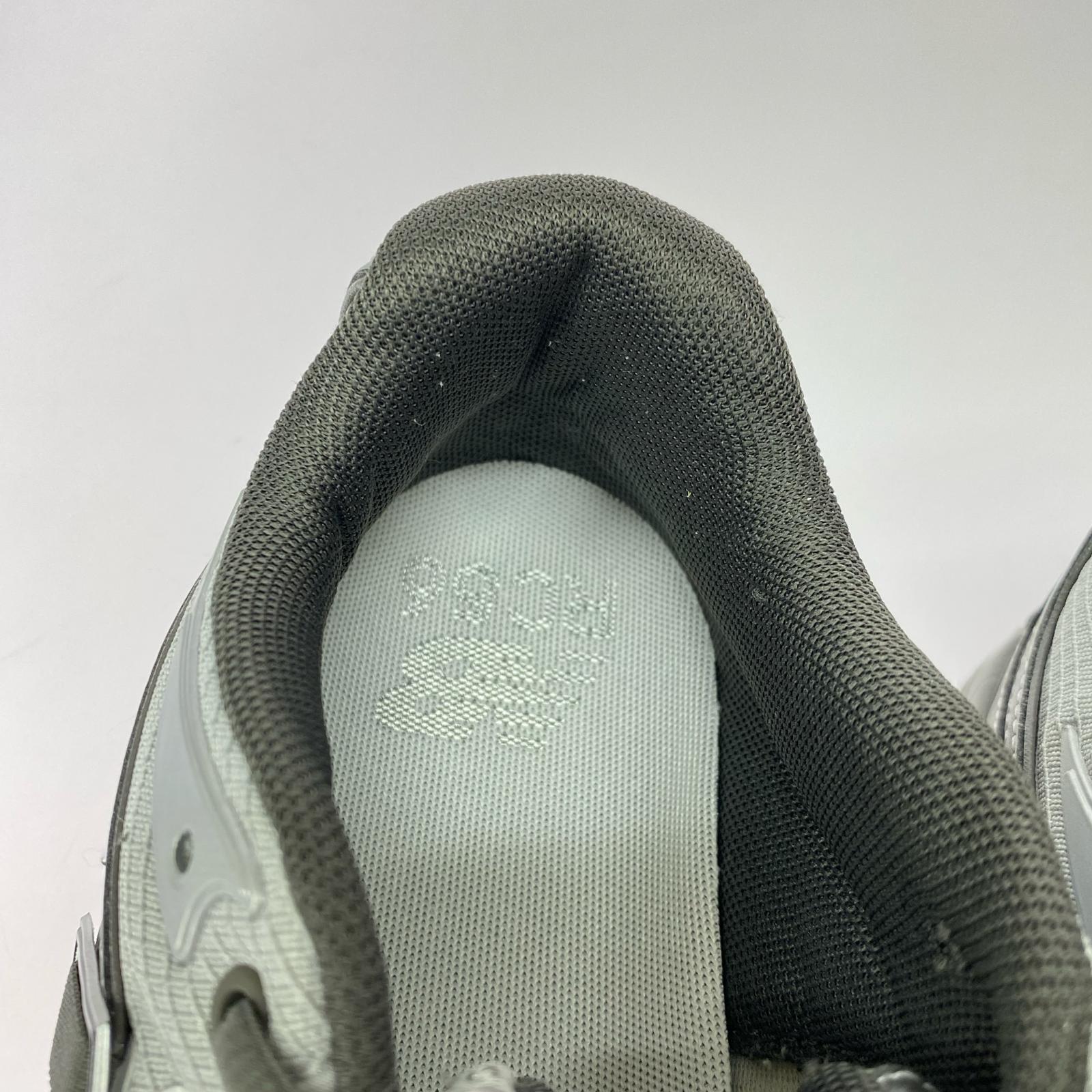 スニーカー NEW BALANCE URC564KY グレー (26.5)