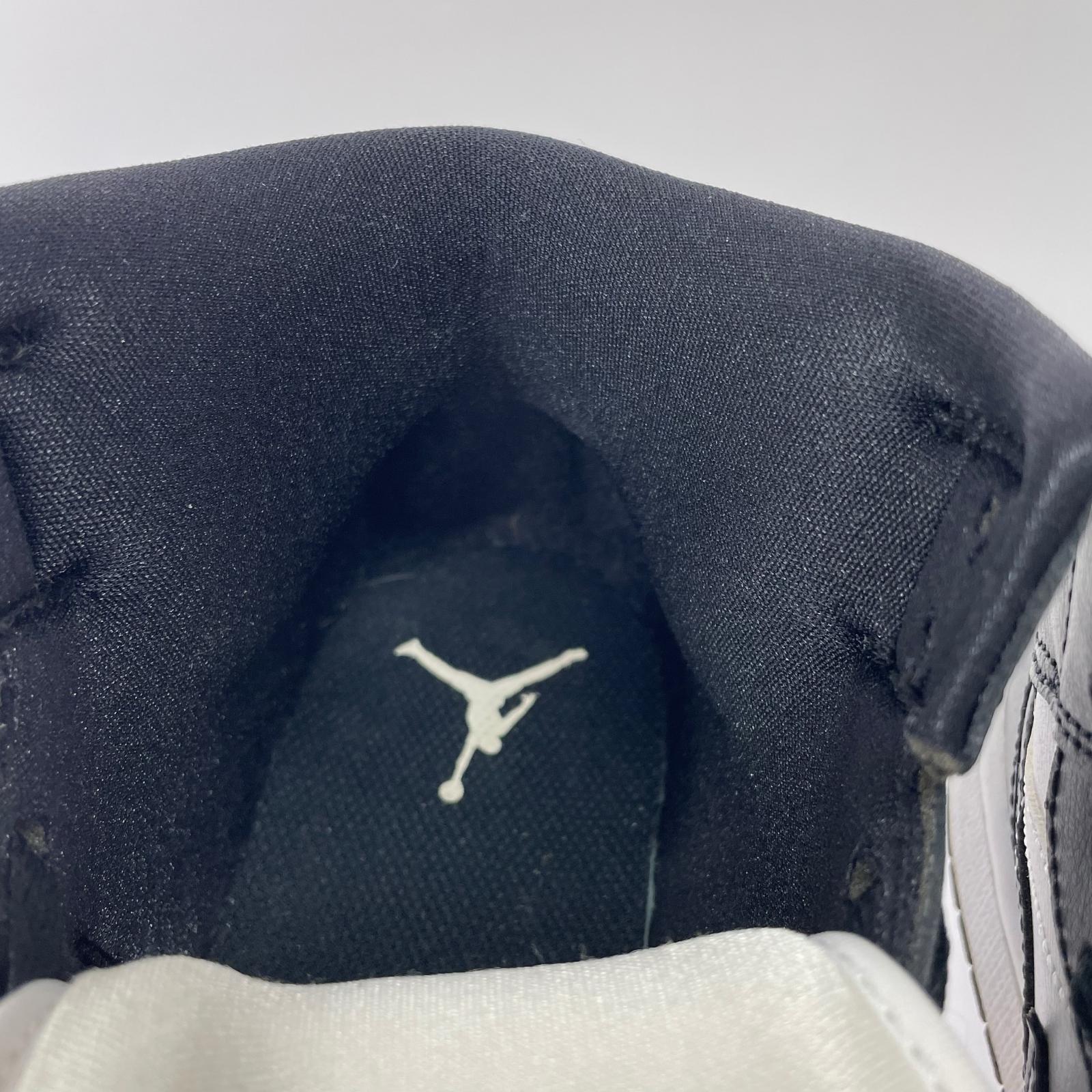 スニーカー エアジョーダン1 mid (24.5) 24.5cm (US6 1/2 UK6 EU39)