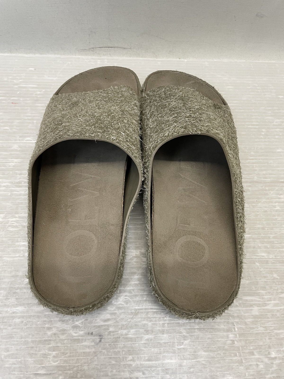 LOEWE スエード サンダル