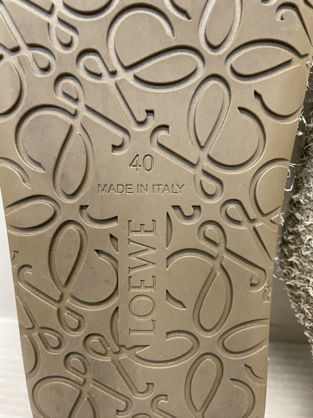 LOEWE スエード サンダル