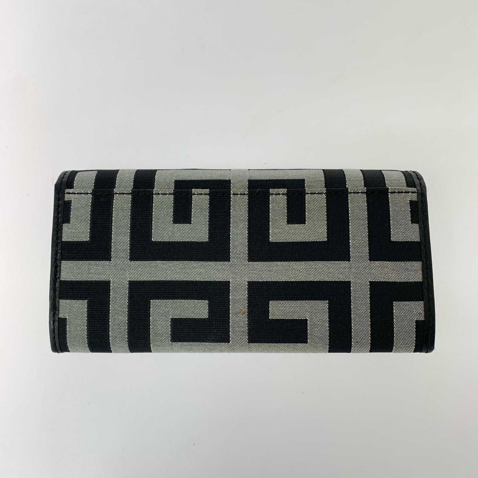 長財布 GIVENCHY 長財布