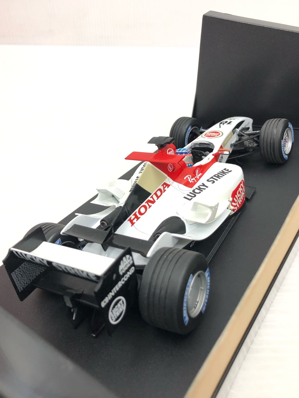 1/18 B.A.R HONDA 006 T.SATO MINICHAMPS スケールカー
