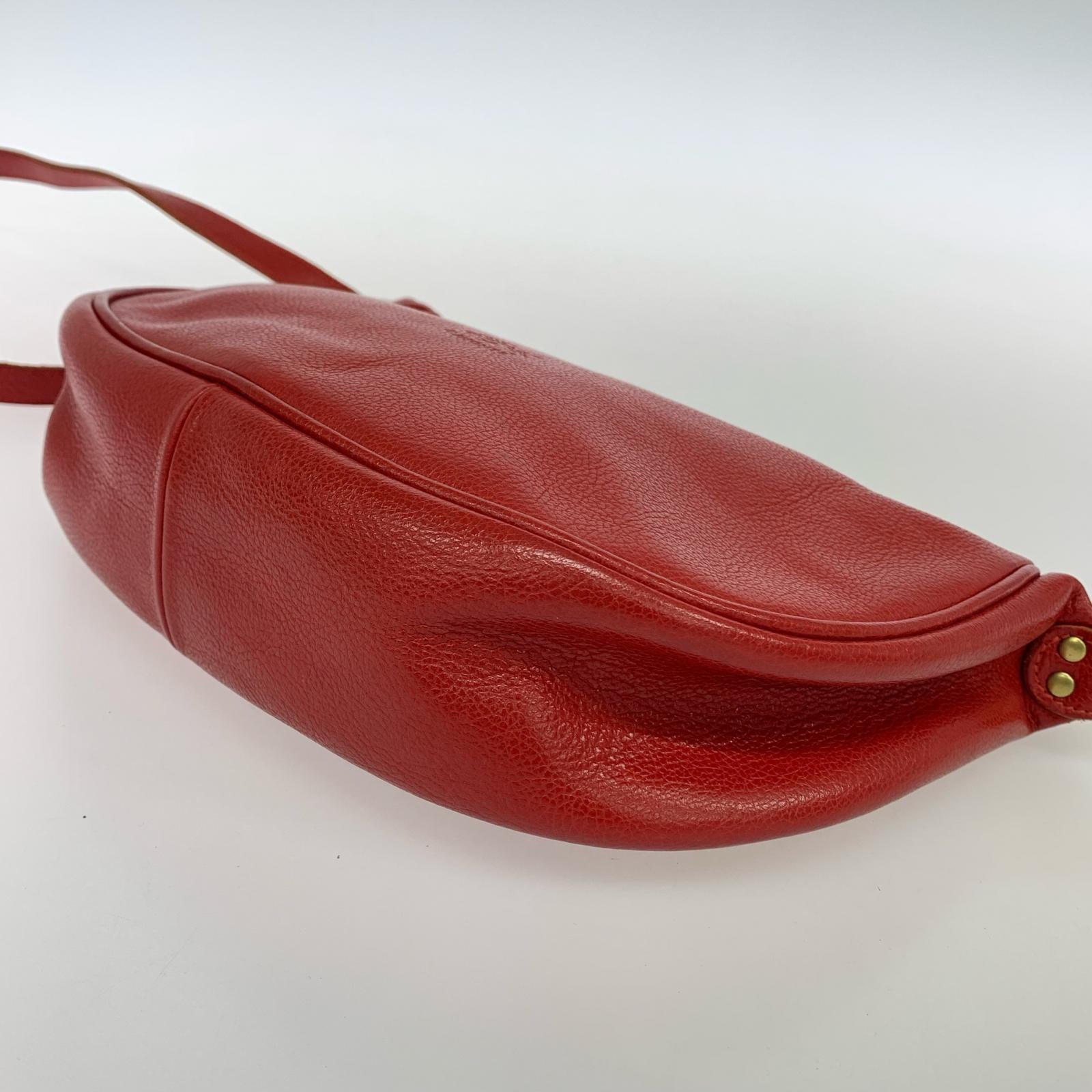 ショルダーバッグ 三日月型レザーバッグ RED レッド