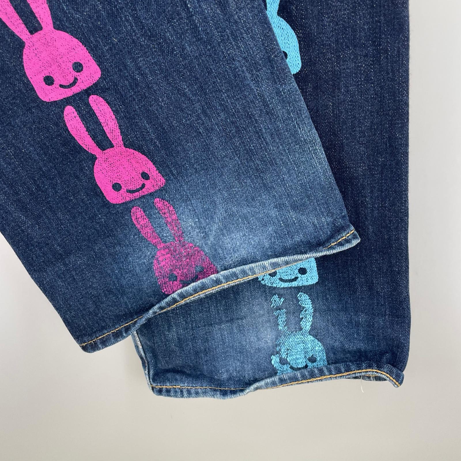 デニムパンツ ウサギ バックプリント ジーパン
