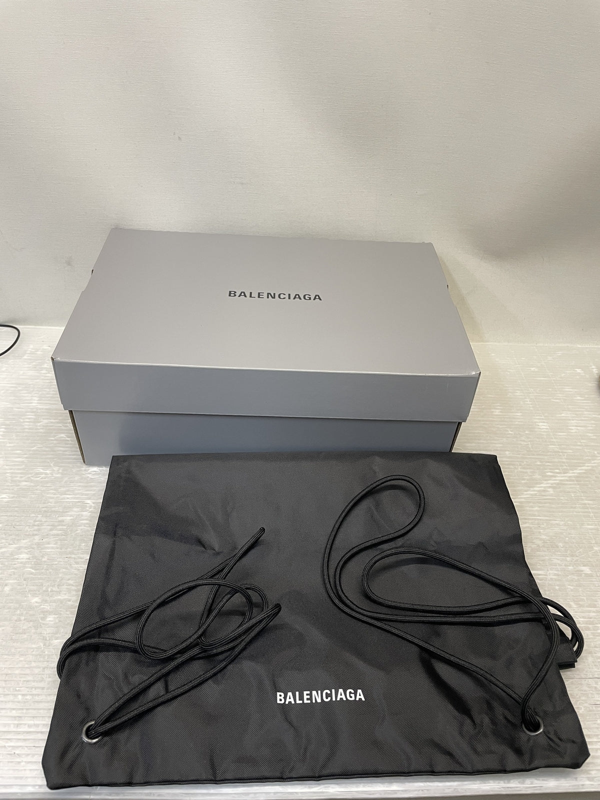 BALENCIAGA PARIS LOW TOP GRAFITY 27.0cm