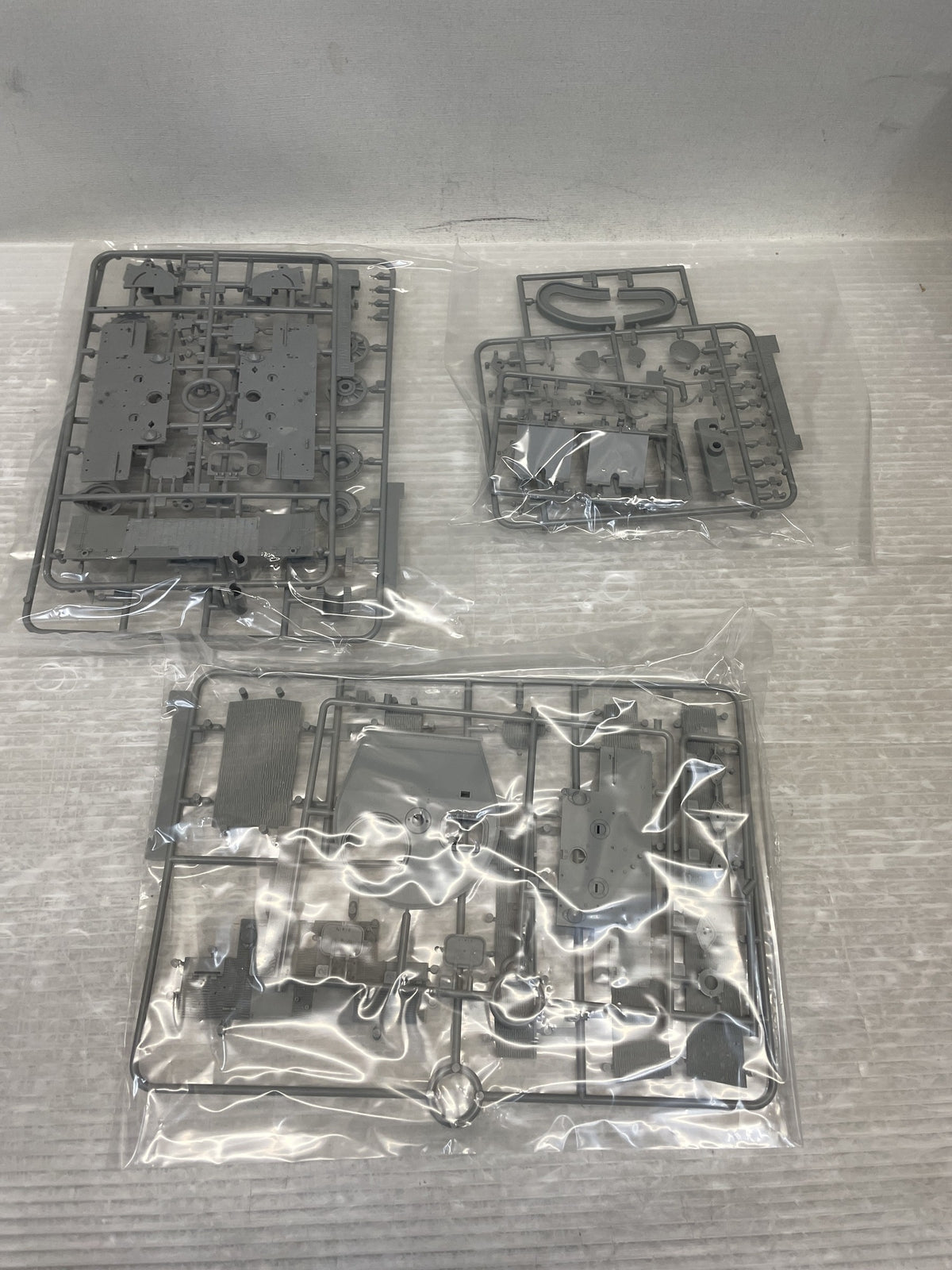 1/35 WW.II ドイツ軍 ティーガーI 後期生産型 ヴィットマン ミリタリープラモ
