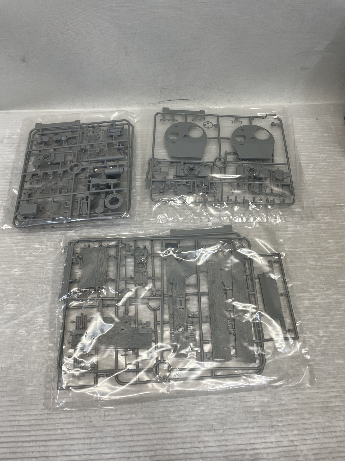 1/35 WW.II ドイツ軍 ティーガーI 後期生産型 ヴィットマン ミリタリープラモ