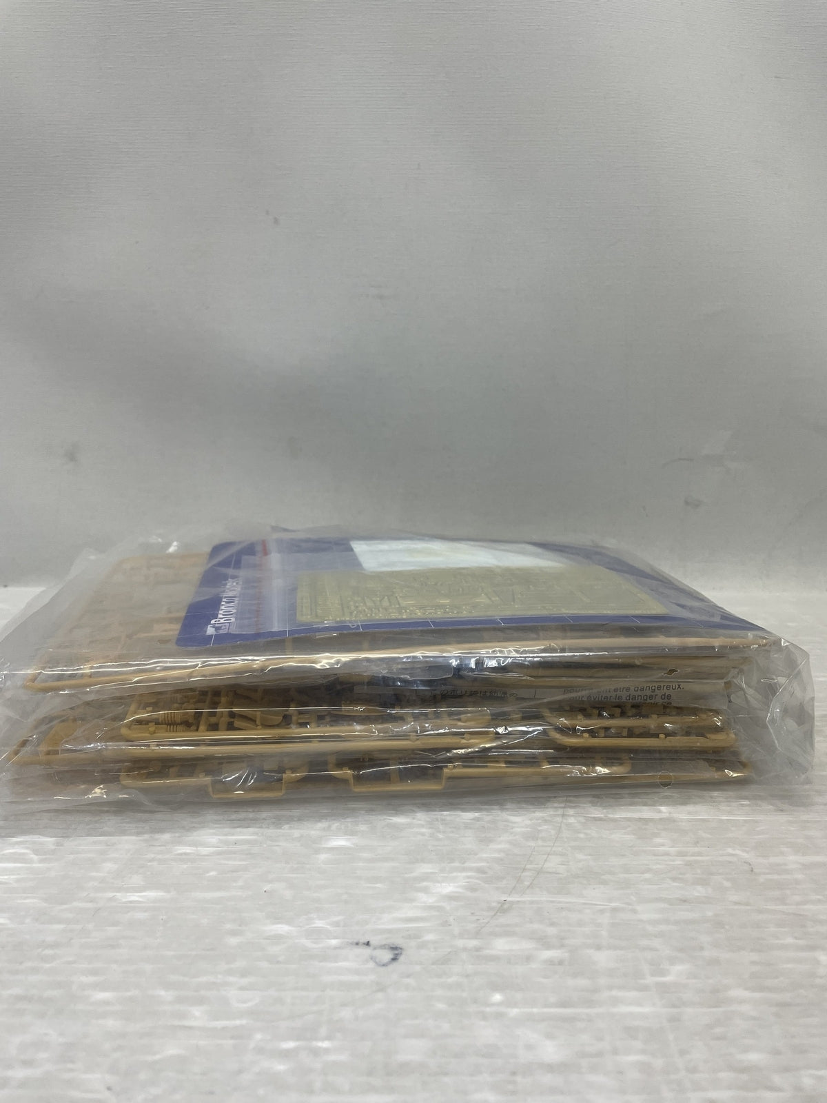 1/35 アメリカ軍 M1114 ハンヴィー 装甲強化型 ミリタリープラモ