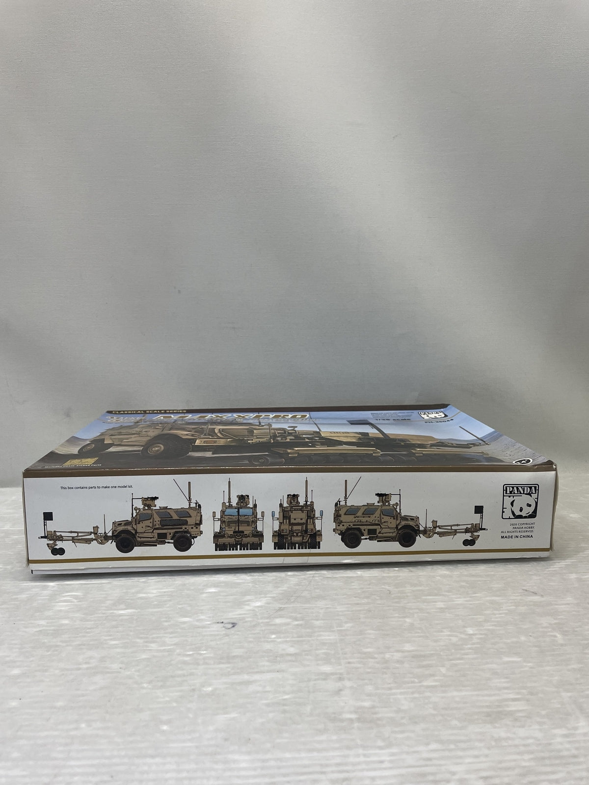 1/35 M1235 マックスプロ・ダッシュ w/SPARKII マインローラー ミリタリープラモ