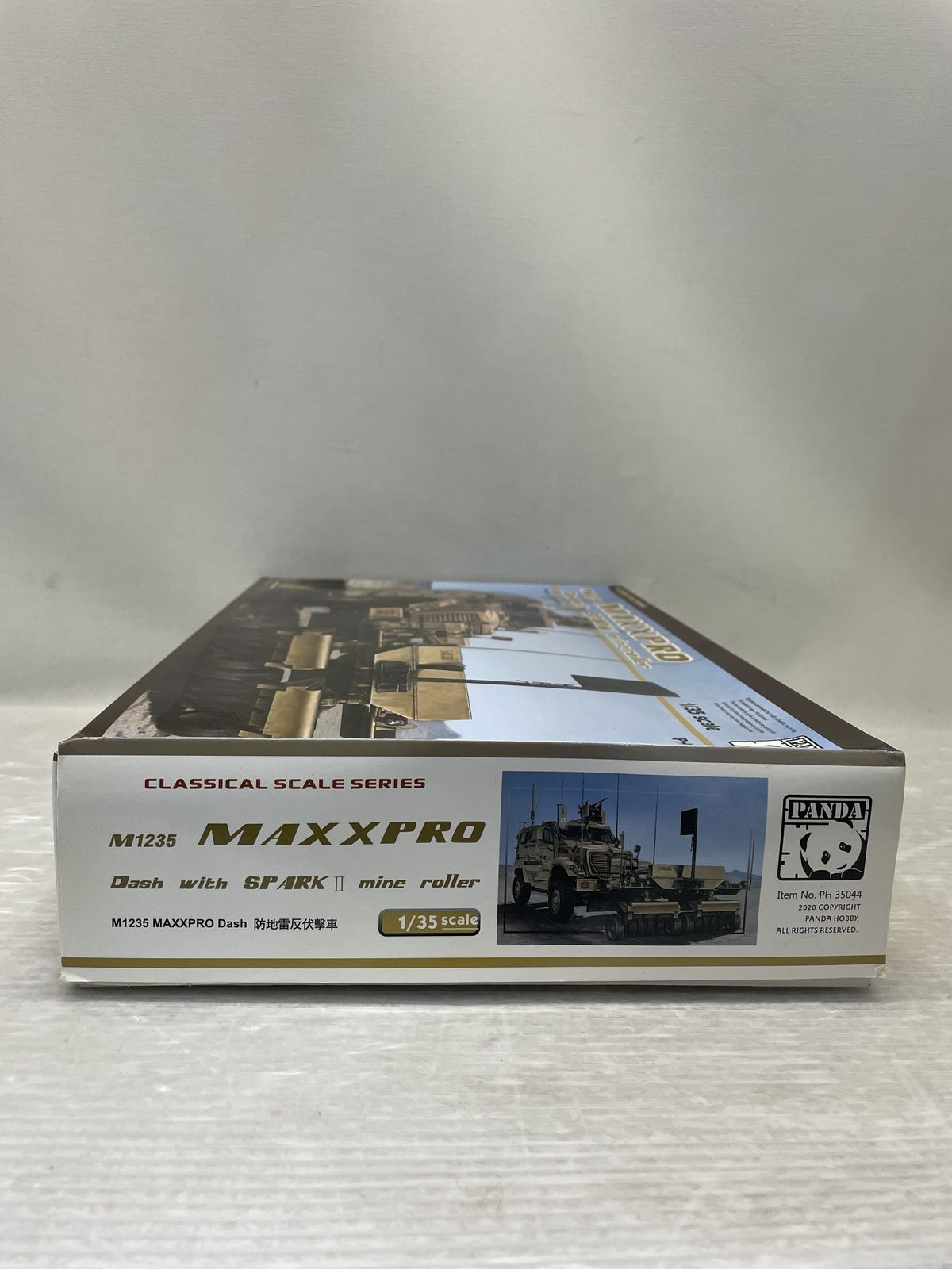 1/35 M1235 マックスプロ・ダッシュ w/SPARKII マインローラー ミリタリープラモ