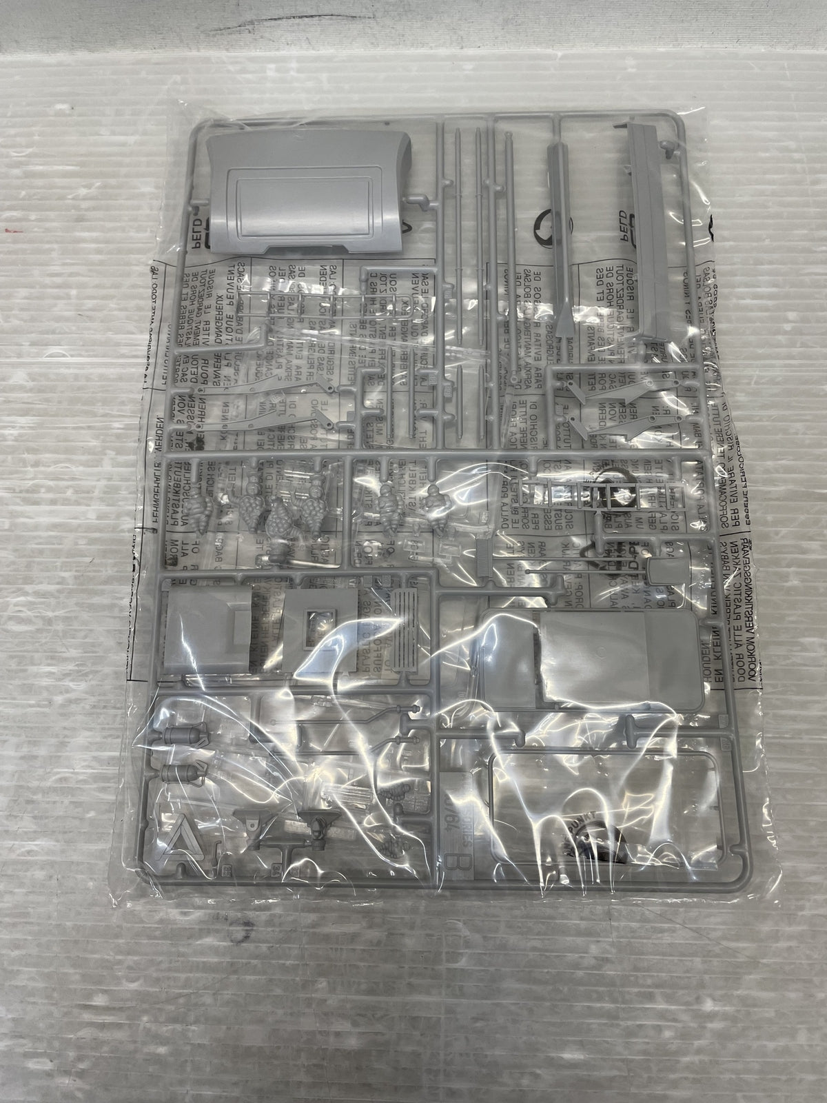 1/24 スカニア R143 M500 ストリームライン 4×2 ミリタリープラモ