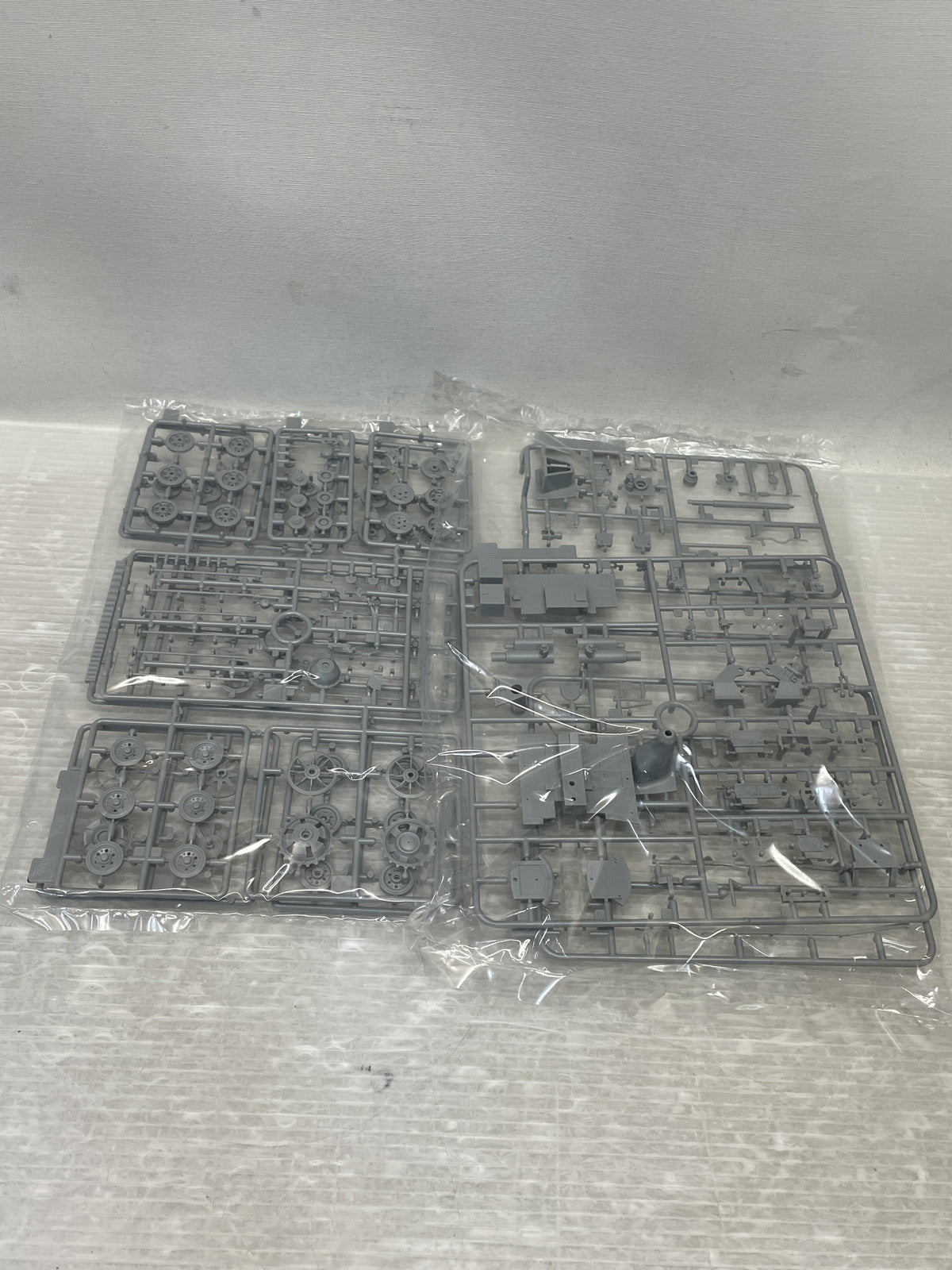 1/35 WW.II ドイツIII号突撃砲G型 コンクリートアーマー w ミリタリープラモ