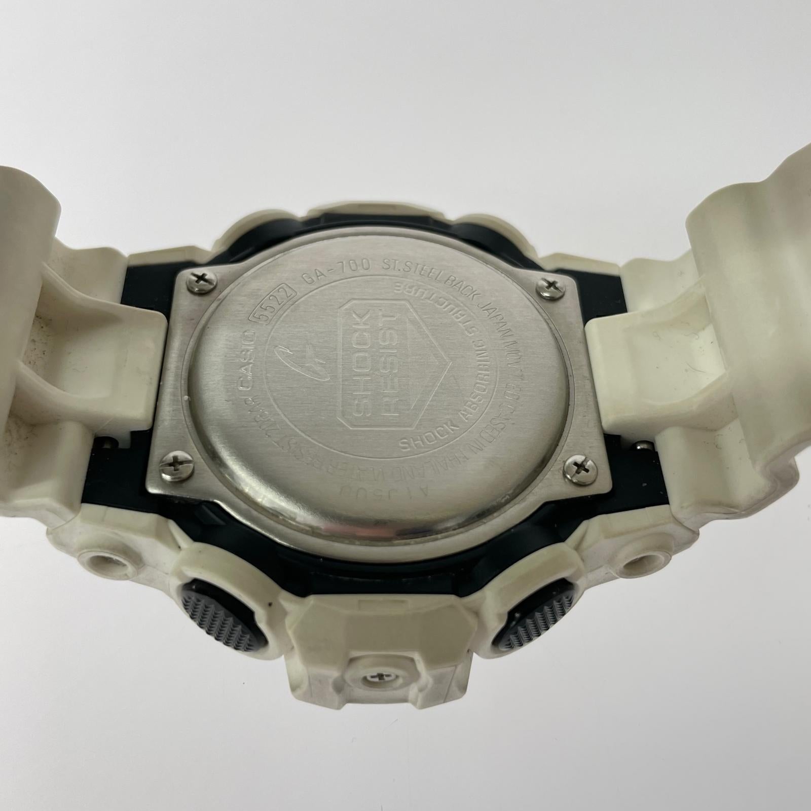 腕時計 GA-700 ホワイト