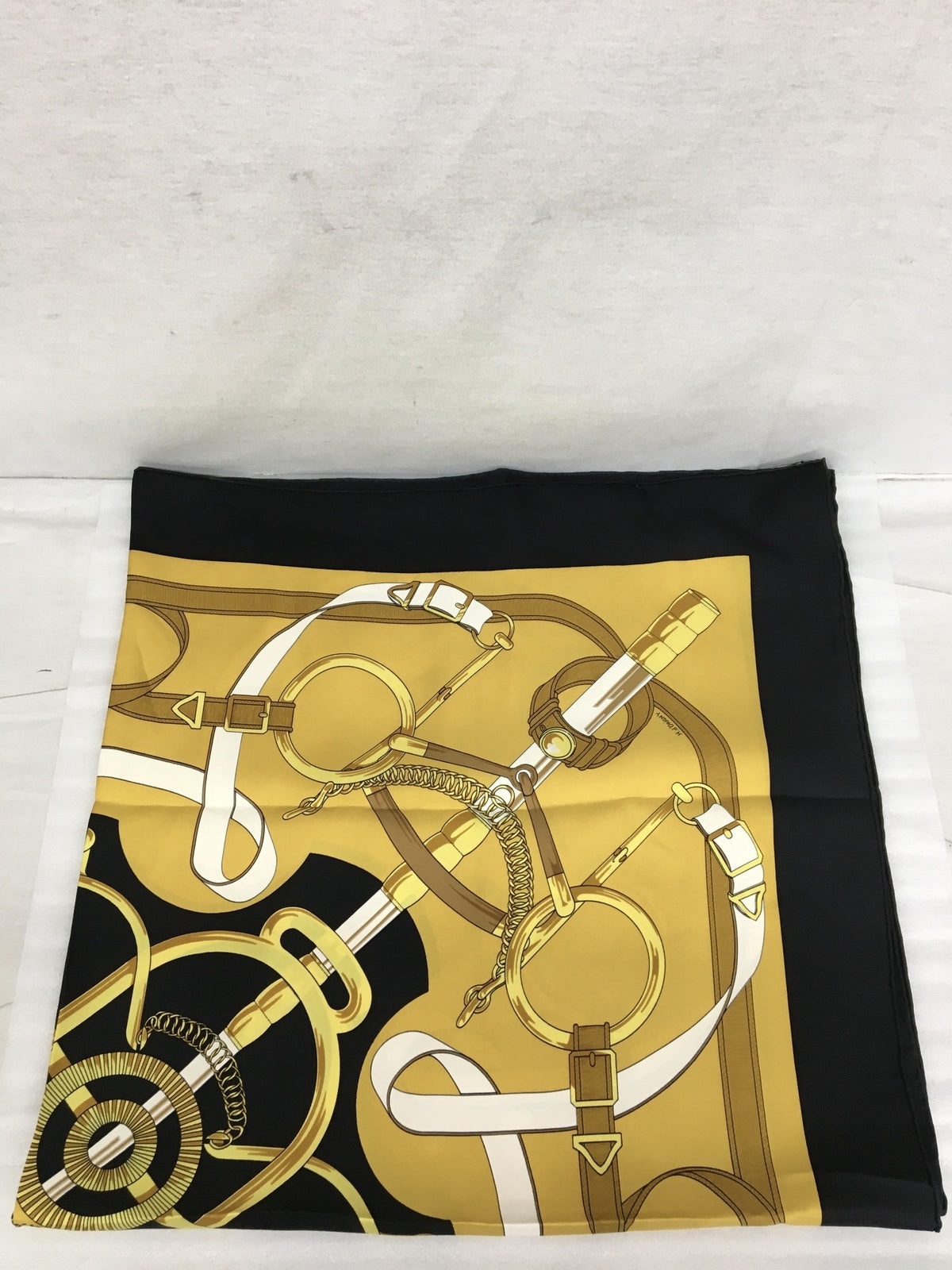 HERMES 黄金の拍車 スカーフ