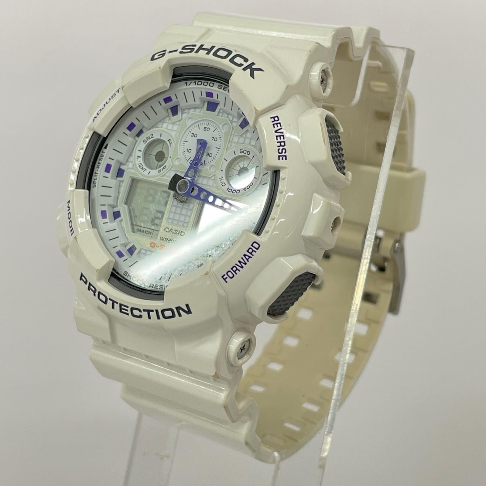 腕時計 GA-100A ホワイト