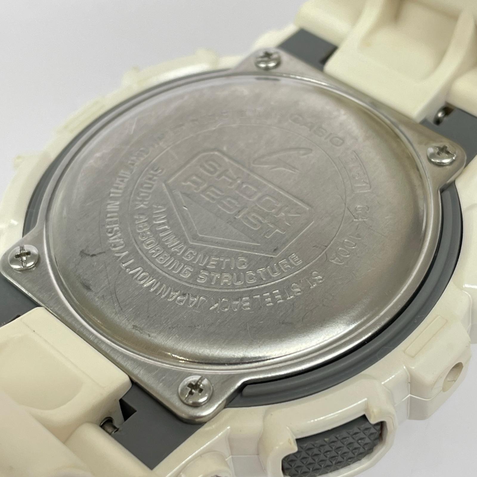 腕時計 GA-100A ホワイト