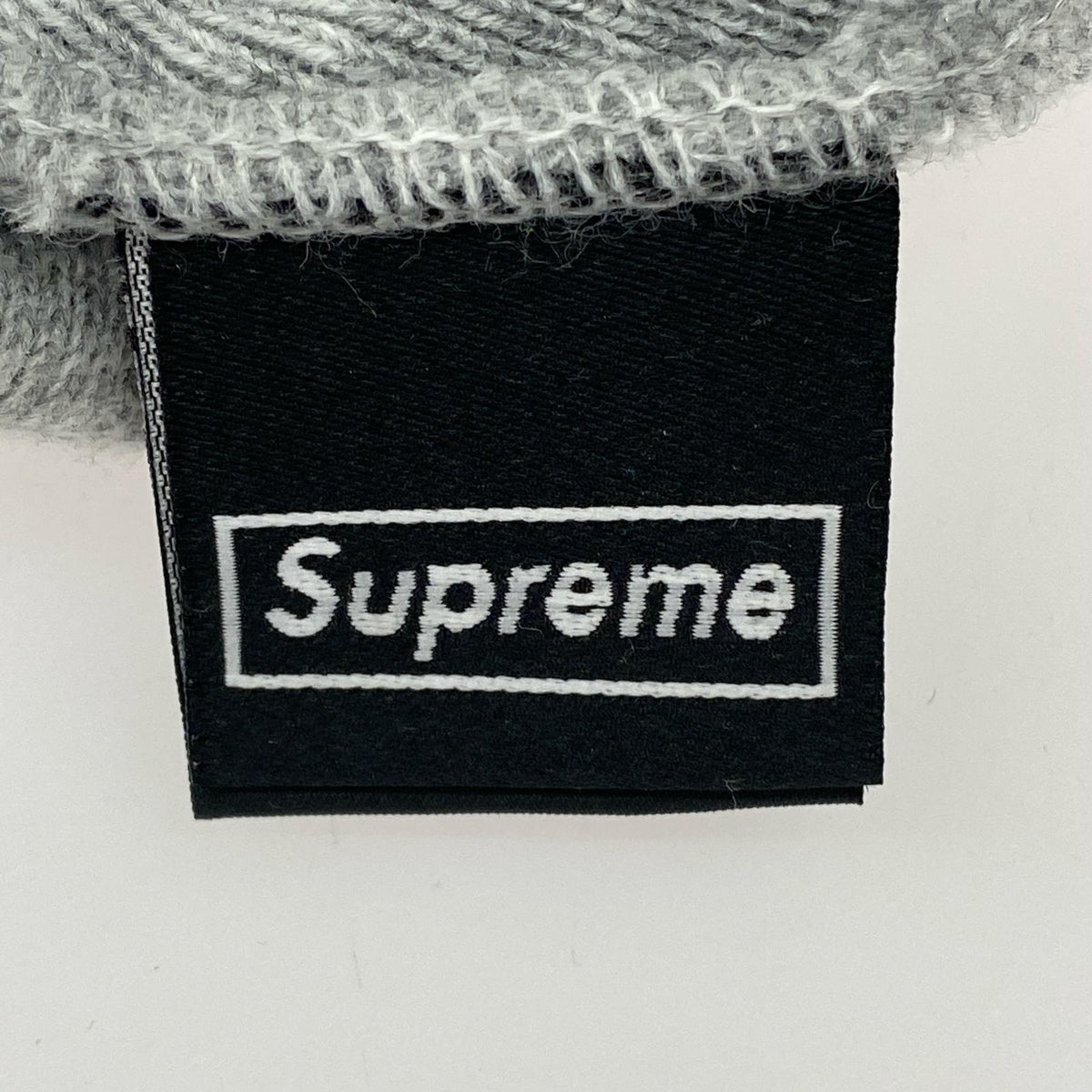 ニットキャップ 19AW Bandana Box Logo New Era Beanie 灰 グレー