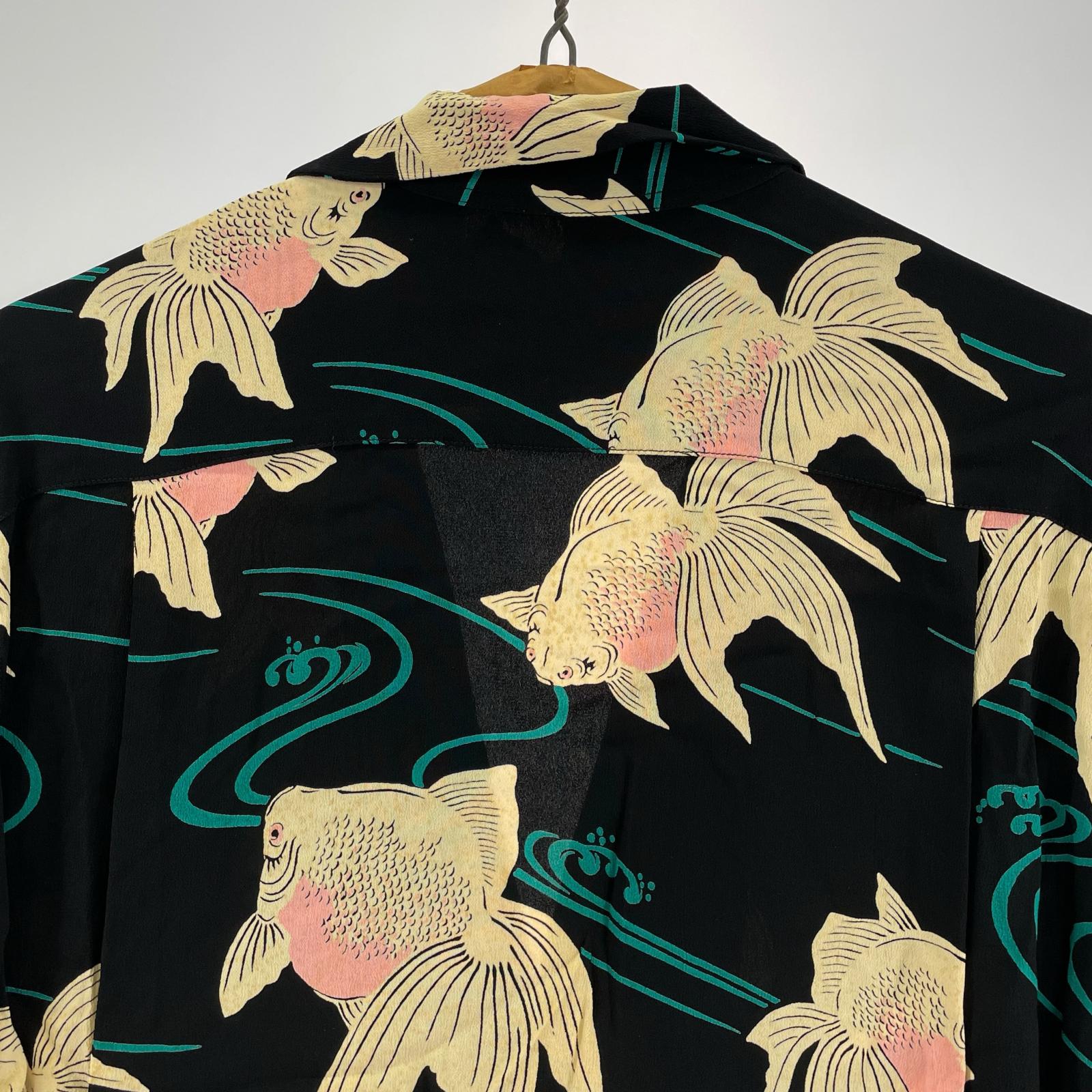 半袖シャツ SUN SURF レーヨンアロハシャツ SS34867 金魚 黒 (M) M ブラック