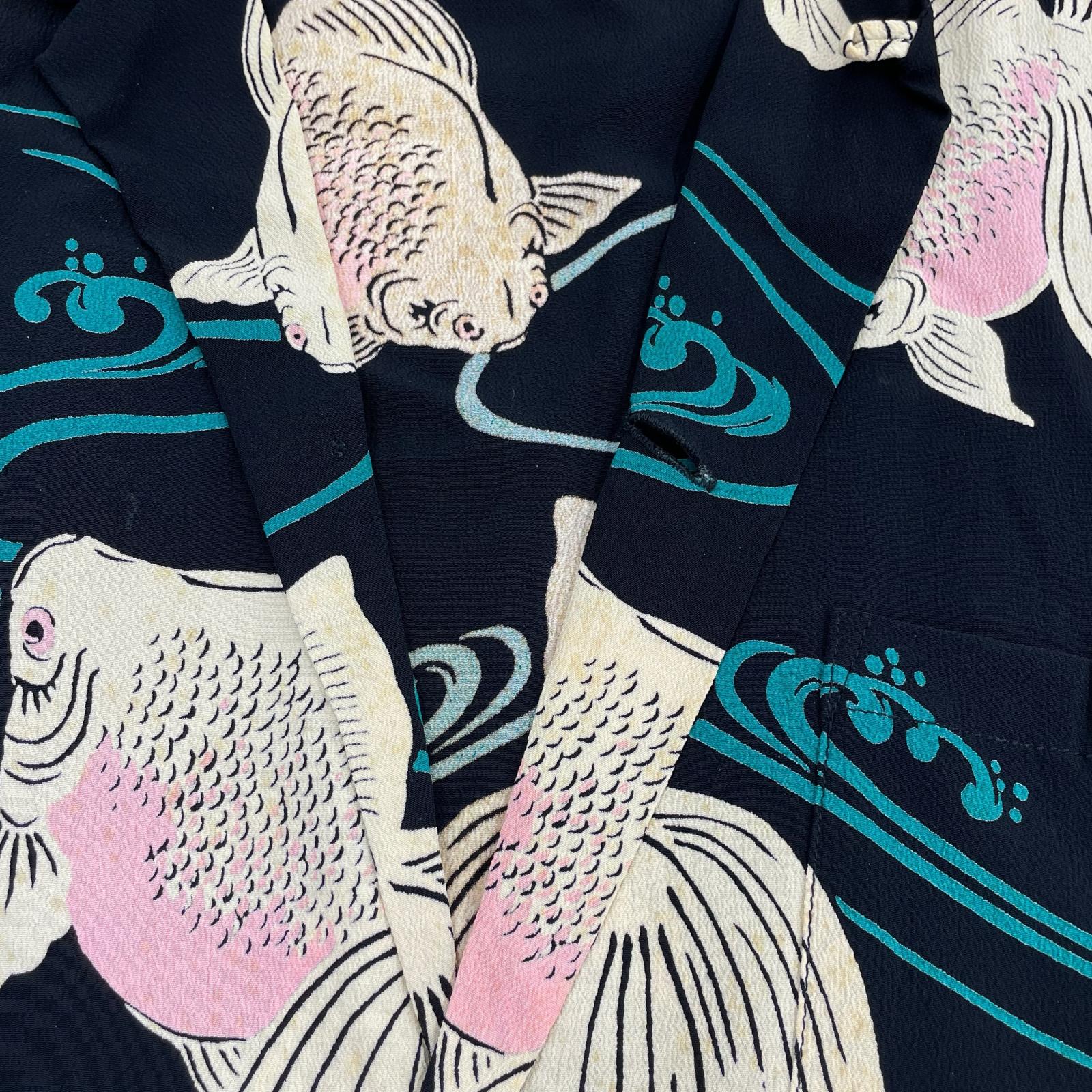 半袖シャツ SUN SURF レーヨンアロハシャツ SS34867 金魚 黒 (M) M ブラック